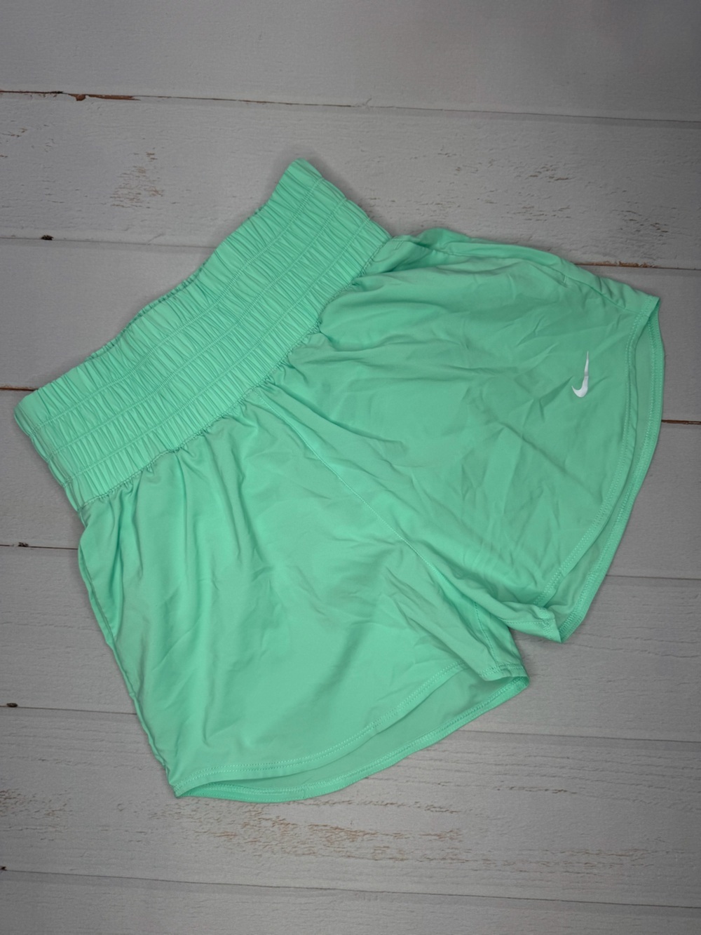 NWT Nike One Dri-FIT Mid-Rise 3" Brief-Lined Shorts Mint Green Size Small